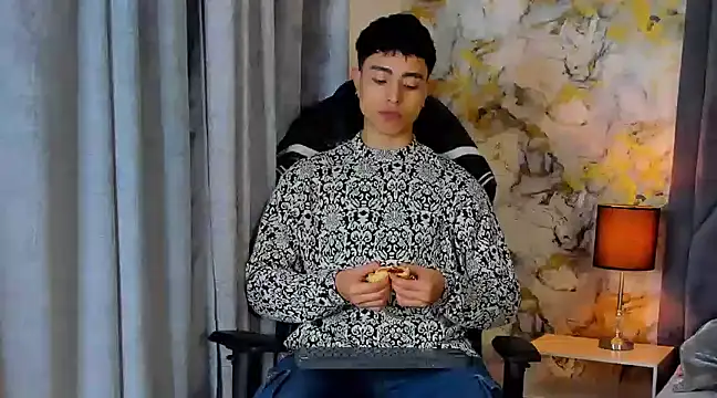 Snapshot of JoshRashfordd chatting on 02-01-25, 12:05 JoshRashfordd online show from 02-01-25, 12:05