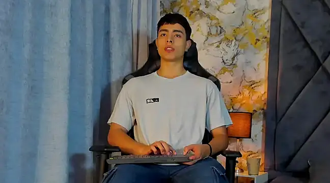 Snapshot of JoshRashfordd chatting on 02-07-25, 11:56 JoshRashfordd online show from 02-07-25, 11:56