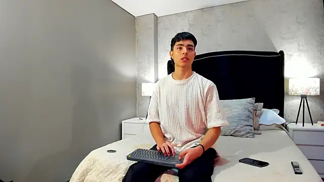 Snapshot of JoshRashfordd chatting on 02-09-25, 11:47 JoshRashfordd online show from 02-09-25, 11:47