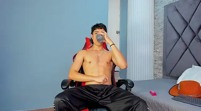 Snapshot of JoshRashfordd chatting on 02-17-25, 02:48 JoshRashfordd online show from 02-17-25, 02:48