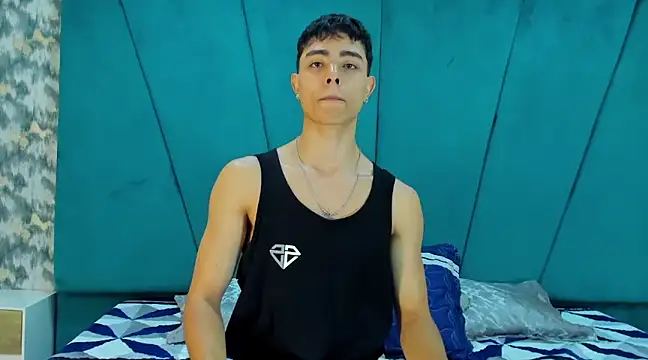 Snapshot of JoshRashfordd chatting on 03-06-25, 01:03 JoshRashfordd online show from 03-06-25, 01:03