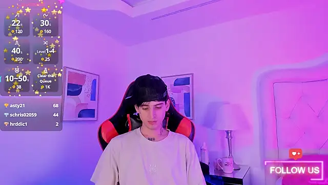 Snapshot of sett_and_gwen chatting on 03-17-25, 07:35 sett and gwen online show from 03-17-25, 07:35