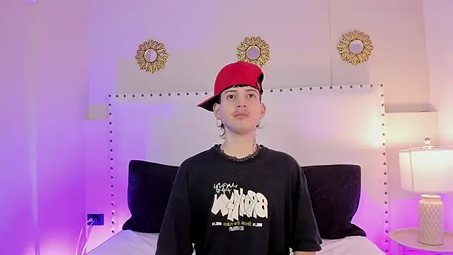 Snapshot of sett_and_gwen chatting on 11-23-25, 04:12 sett and gwen online show from 11-23-25, 04:12