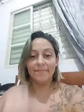 Snapshot of baixinhaloira chatting on 12-15-24, 03:24 baixinhaloira online show from 12-15-24, 03:24