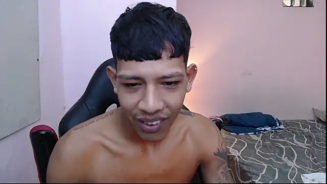 Snapshot of mr_stiven_ chatting on 01-04-25, 05:16 mr stiven  online show from 01-04-25, 05:16