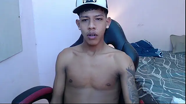 Snapshot of mr_stiven_ chatting on 01-04-25, 09:10 mr stiven  online show from 01-04-25, 09:10