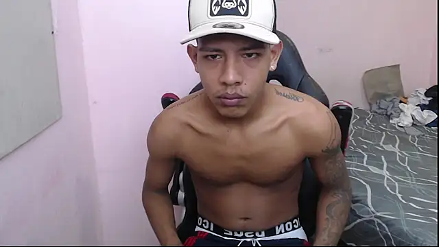 Snapshot of mr_stiven_ chatting on 01-14-25, 03:01 mr stiven  online show from 01-14-25, 03:01