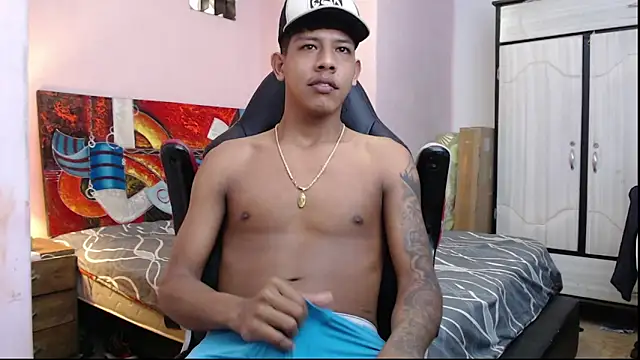 Snapshot of mr_stiven_ chatting on 02-05-25, 05:52 mr stiven  online show from 02-05-25, 05:52