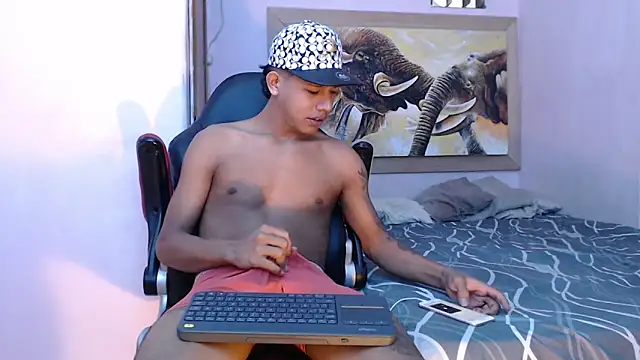 Snapshot of mr_stiven_ chatting on 03-04-25, 01:34 mr stiven  online show from 03-04-25, 01:34