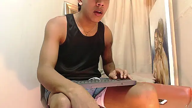 Snapshot of mr_stiven_ chatting on 10-15-25, 02:33 mr stiven  online show from 10-15-25, 02:33