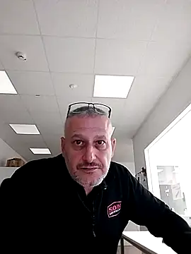 Snapshot of Husoban chatting on 11-06-25, 05:08 Husoban online show from 11-06-25, 05:08