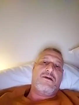 Snapshot of Husoban chatting on 11-21-25, 10:19 Husoban online show from 11-21-25, 10:19