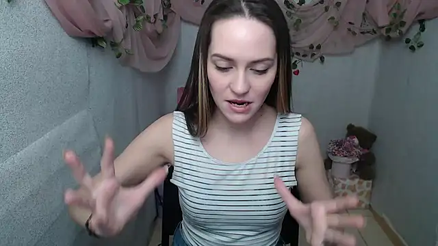 Lina Star S online show from 01-17-25, 10:33