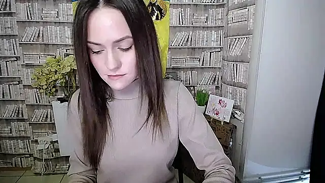 Lina Star S online show from 10-17-25, 06:49