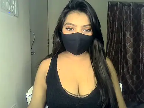 Snapshot of ishi_Beauty chatting on 10-26-25, 06:30 ishi Beauty online show from 10-26-25, 06:30