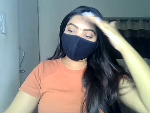 Snapshot of ishi_Beauty chatting on 05-28-26, 06:10 ishi Beauty online show from 05-28-26, 06:10