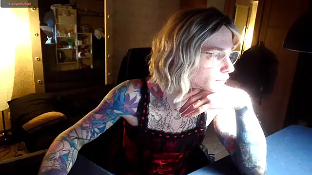 Julia dolls online show from 03-17-26, 06:11