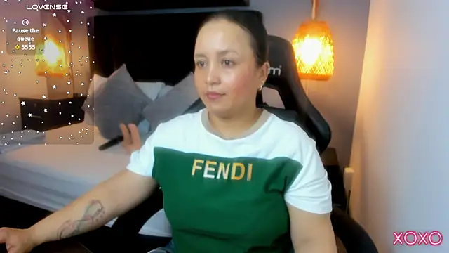 Snapshot of linda_rios_ chatting on 05-20-26, 08:59 linda rios online show from 05-20-26, 08:59