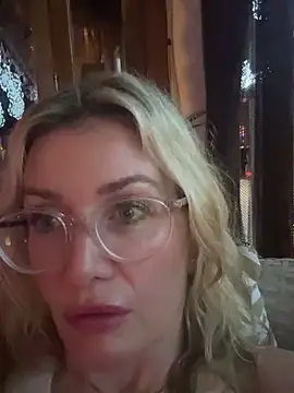 Englishhotwife4u online show from 01-03-25, 05:42