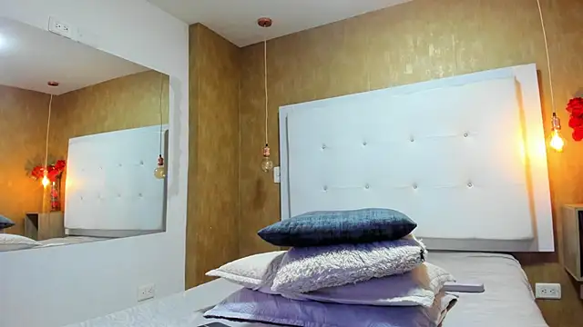 Milaspetite online show from 02-04-26, 08:03