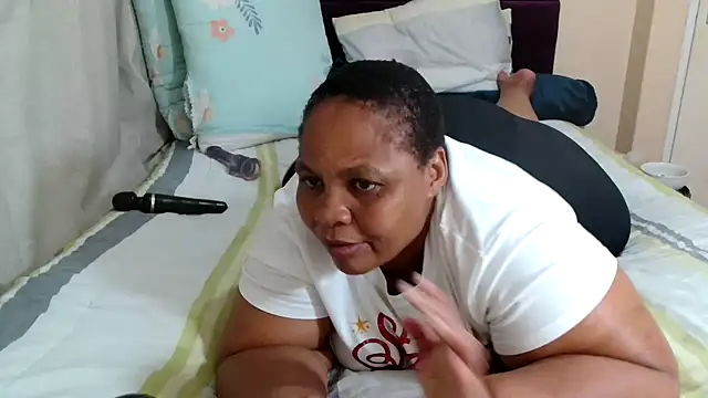 Snapshot of Bbw255 chatting on 04-17-26, 01:25 Bbw255 online show from 04-17-26, 01:25
