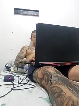 Snapshot of cris21324 chatting on 12-15-24, 12:51 cris21324 online show from 12-15-24, 12:51