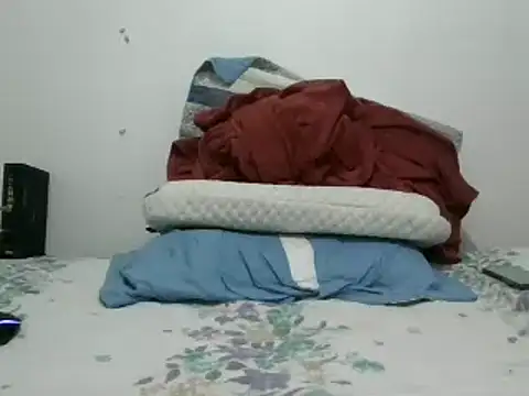 Snapshot of cris21324 chatting on 12-20-24, 05:04 cris21324 online show from 12-20-24, 05:04