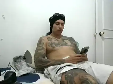 Snapshot of cris21324 chatting on 01-28-25, 03:25 cris21324 online show from 01-28-25, 03:25