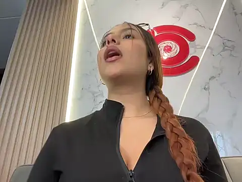 julivali online show from 10-20-25, 06:08