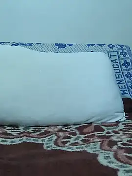 Snapshot of mertBy chatting on 01-30-25, 06:32 mertBy online show from 01-30-25, 06:32