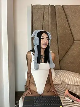 Cassie howard  online show from 02-11-25, 09:35