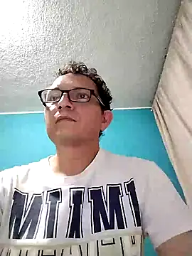 Bombi22 online show from 12-17-24, 02:55