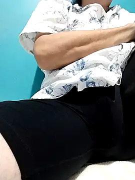 Bombi22 online show from 01-02-25, 04:30