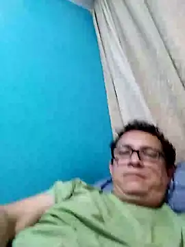 Bombi22 online show from 01-14-25, 04:57