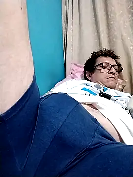 Bombi22 online show from 02-16-25, 06:54