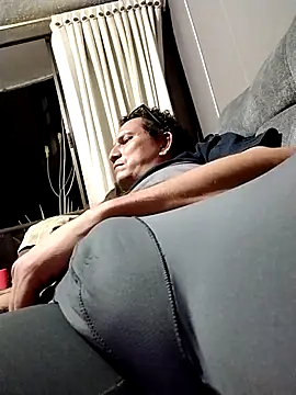 Bombi22 online show from 02-20-25, 03:34