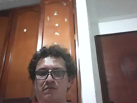 Bombi22 online show from 11-17-25, 04:18