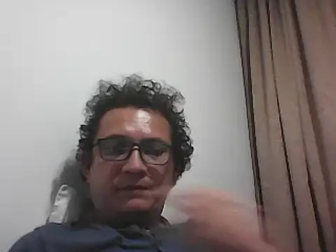 Bombi22 online show from 12-20-25, 05:47