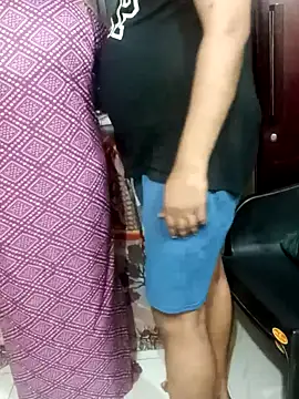 Snapshot of _Hot-Couple chatting on 09-16-25, 08:21 Hot-Couple online show from 09-16-25, 08:21