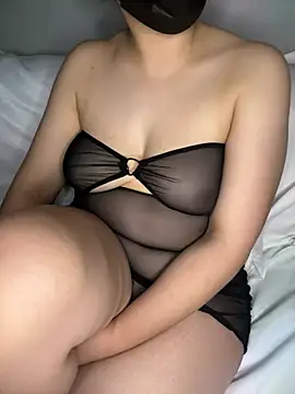 Snapshot of Gamzemm8888 chatting on 02-12-25, 09:33 Gamzemm8888 online show from 02-12-25, 09:33