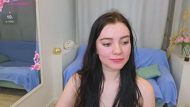 Snapshot of Lana__Cute_ chatting on 02-25-25, 12:45 Lana Cute online show from 02-25-25, 12:45