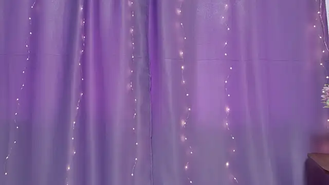 Snapshot of Lana__Cute_ chatting on 05-20-26, 02:23 Lana Cute online show from 05-20-26, 02:23