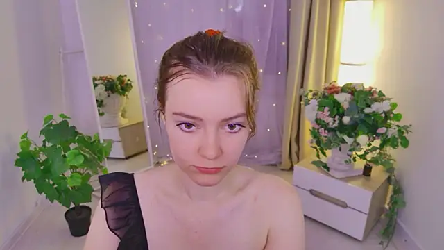 Lana  Cute  online show from 07-03-26, 02:34