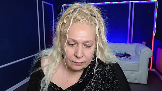 Penelope Pinky online show from 12-30-24, 07:21