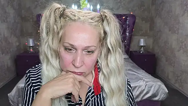 Penelope Pinky online show from 01-03-25, 02:51