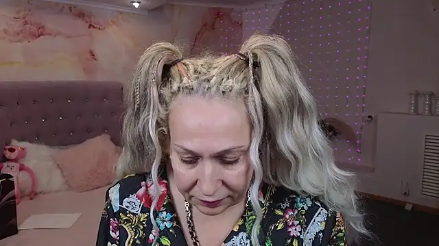 Penelope Pinky online show from 01-15-25, 02:13