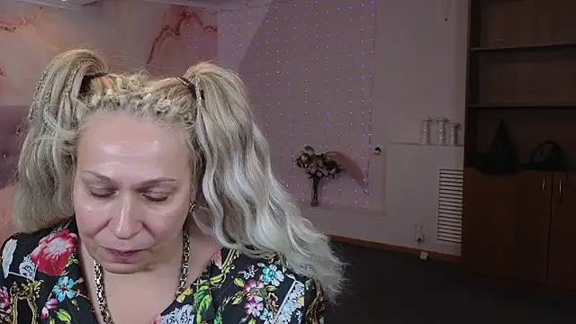 Penelope Pinky online show from 01-15-25, 08:16