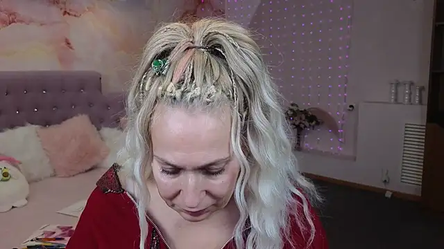 Penelope Pinky online show from 01-16-25, 05:44