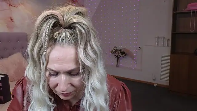 Penelope Pinky online show from 01-17-25, 08:44