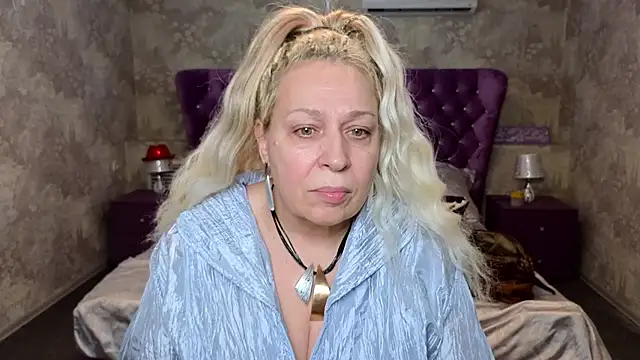 Penelope Pinky online show from 01-29-25, 02:00